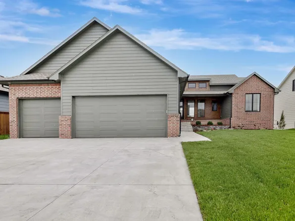 1206 W Lakeway Ct, Andover, KS 67002