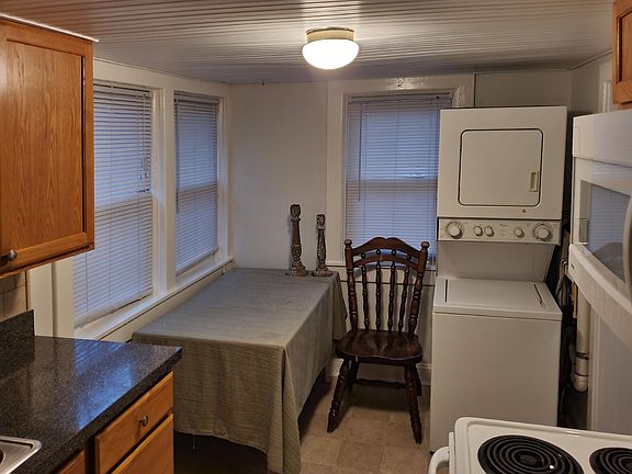 4th image of 707 Lore Ave #2
