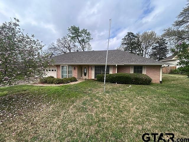 1st image of 1608 Yosemite Dr