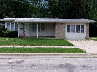 9 E Rocket Cir, Park Forest, IL
