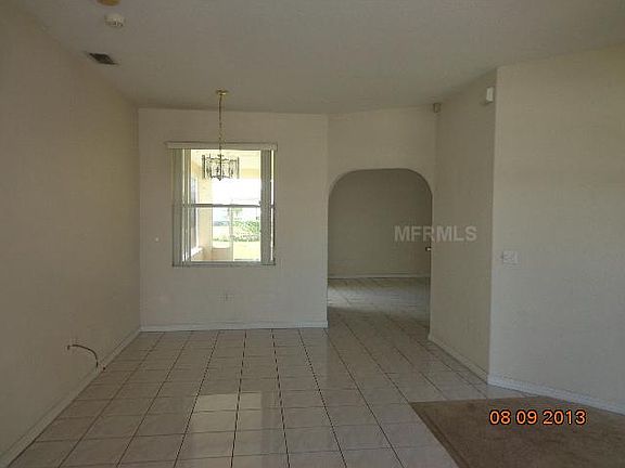 3rd image of 333 Jacksonville Ct