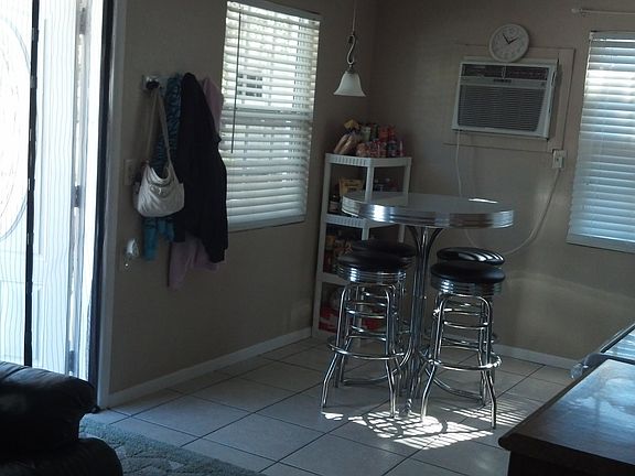 5th image of 251 W Cowles St