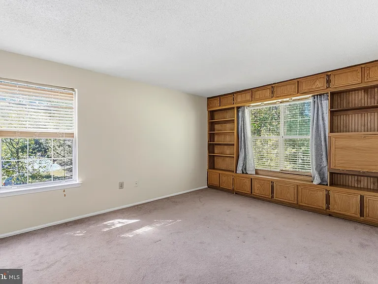 96 Willow Ct — Photo 17