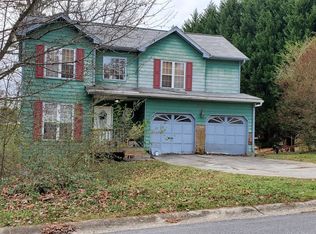 1115 Brook Meadow Ct, Lawrenceville, GA 30045