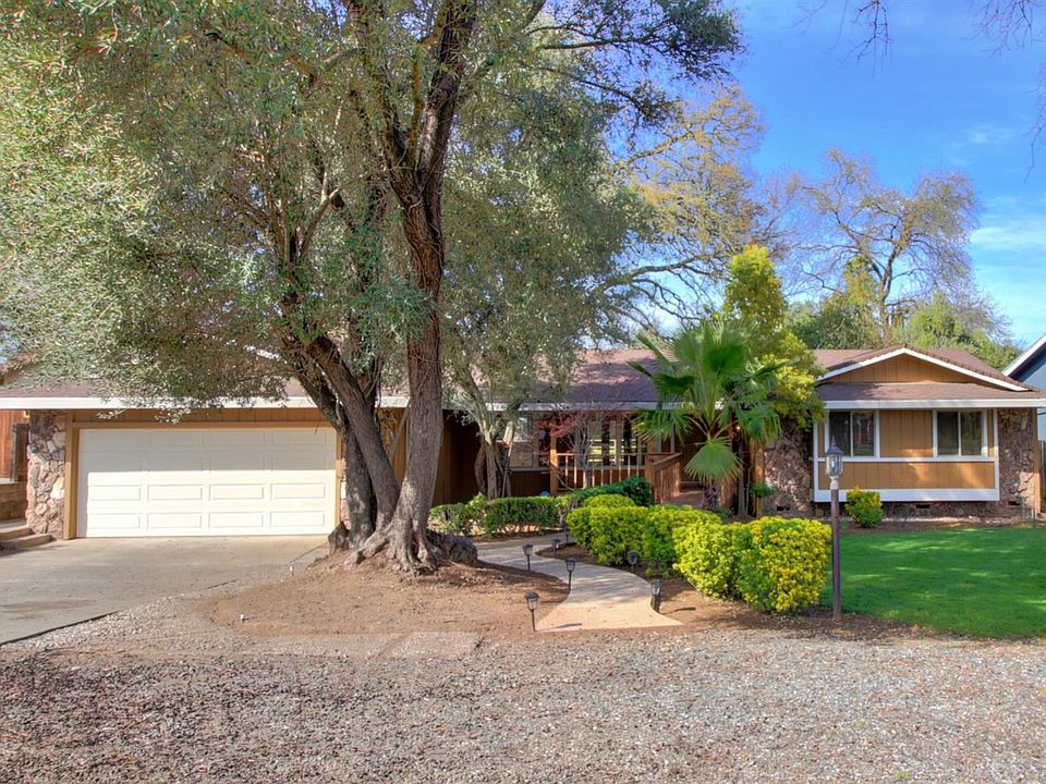 1st image of 8931 Vincent Ave