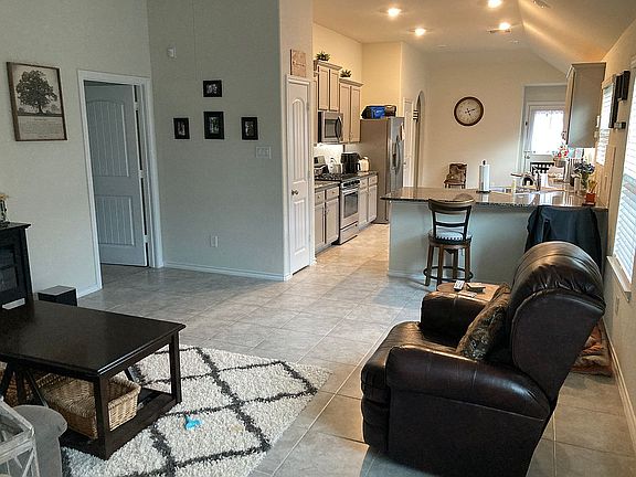 2nd image of 23747 Via Maria Dr