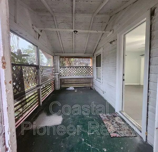 701 Newton Ave S — Photo 2