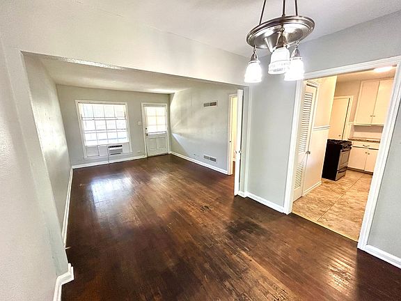 4th image of 2431 Cincinnati Ave Unit 1