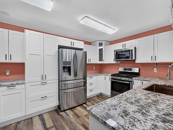 4th image of 3745 Cheyenne COURT