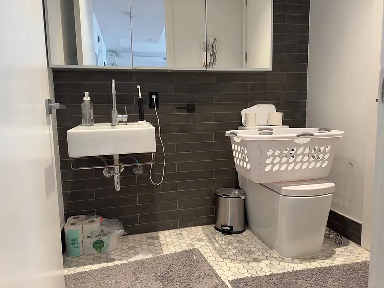 229 Roebling St #2C — Photo 12