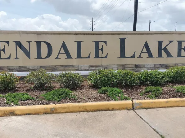 1270 Glendora Dr, Rosharon, TX 77583