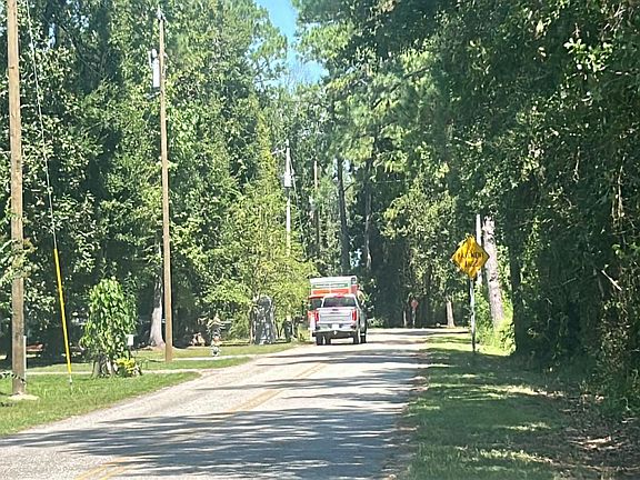 5th image of 9814 Bay Rd N