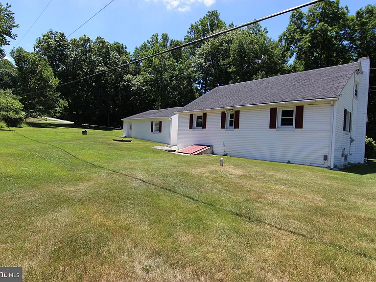 151 Dogwood Dr — Photo 20