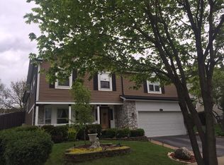 933 Oak Ridge Dr, Streamwood, IL 60107