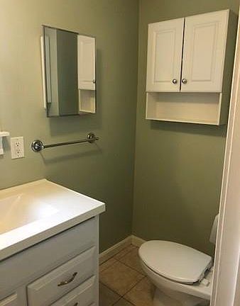 5th image of 774 Bedford St #1