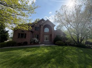 1000 Fawn Valley Dr, Canonsburg, PA 15317
