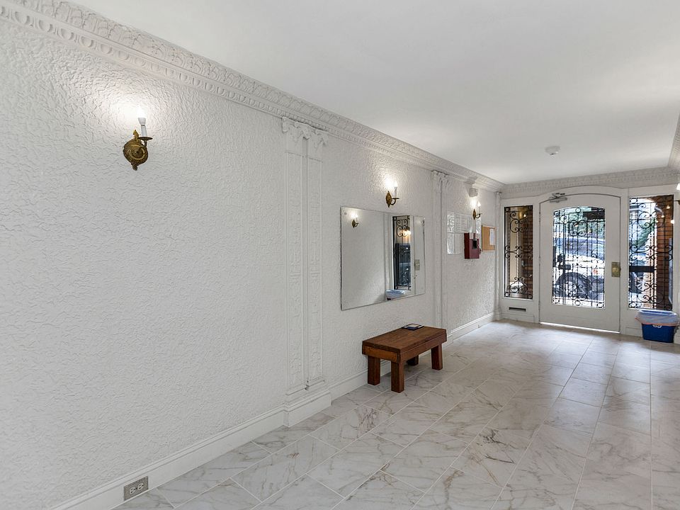 1st image of 125 Clayton St APT 9