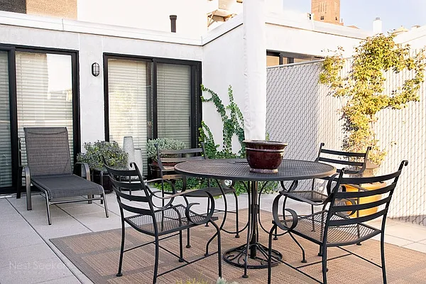 Sold by Nest Seekers International | media 8