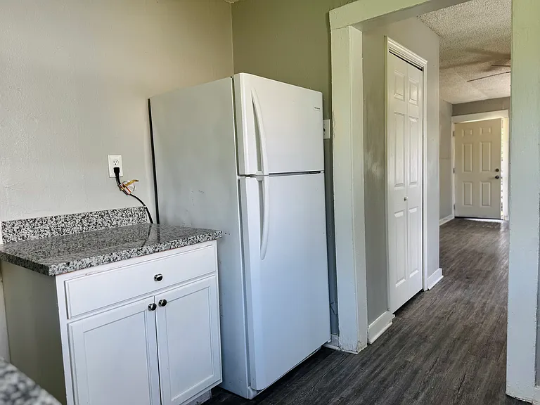 1501 Nashby St — Photo 17