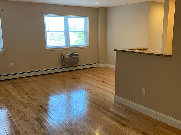 Heritage House Apartments — Photo 77