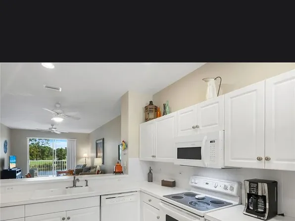 8259 Parkstone Pl APT 305, Naples, FL 34120