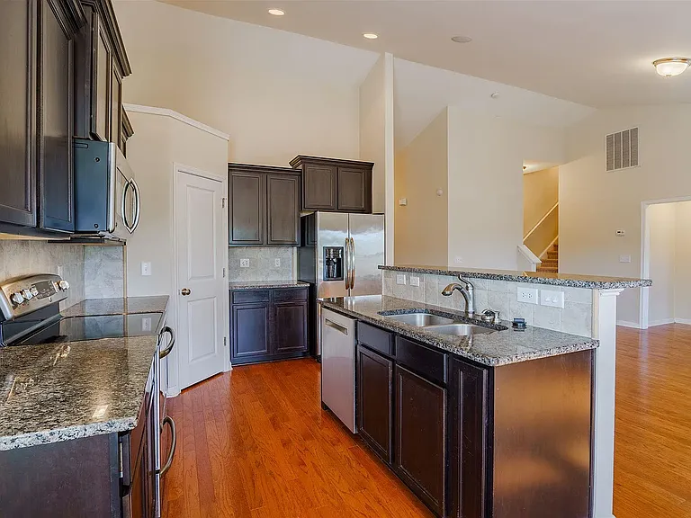 318 Keegan Rock Ct — Photo 4