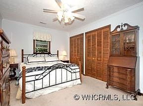 3rd image of 260 Foxhunt Ln