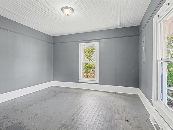 2nd image of 1206 E 21st St