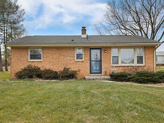 3rd image of 19 Pleasant Valley Dr