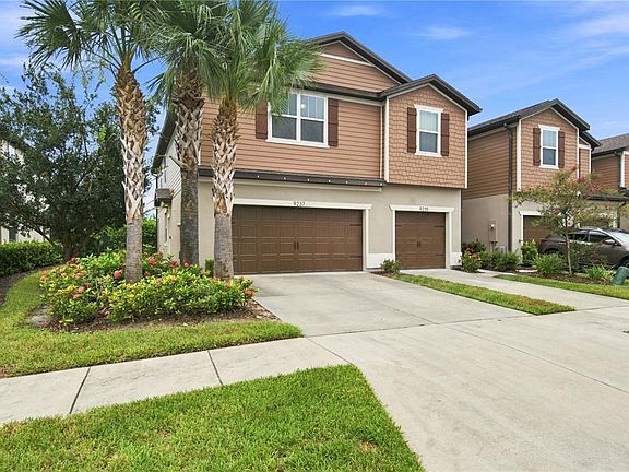 3rd image of 9237 HILLCROFT DRIVE