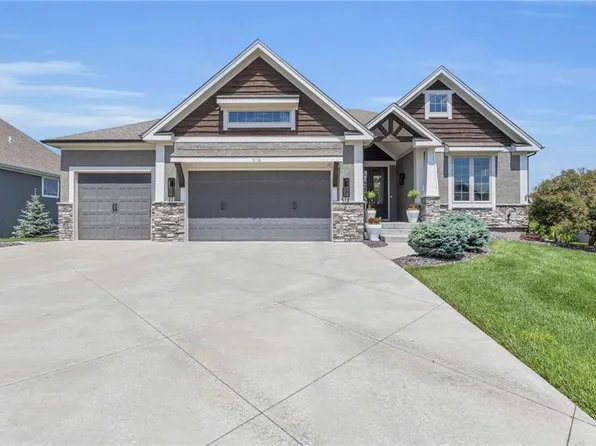 3116 W 157th Pl, Overland Park, KS 66224