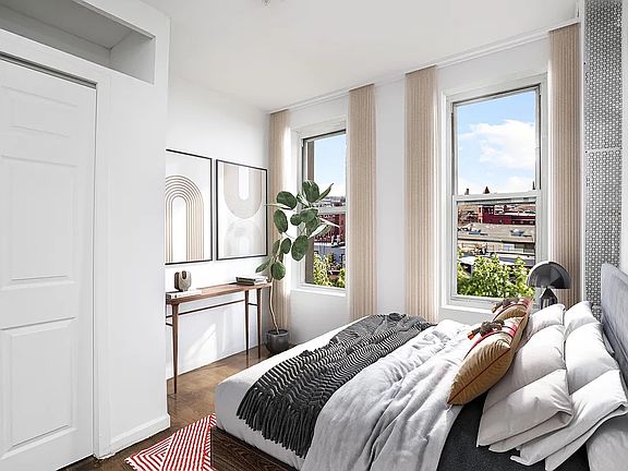 3rd image of 163 E 92nd St APT 18