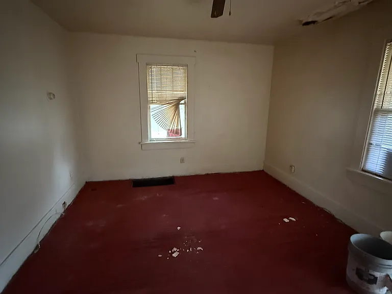 1652 E Hickory St — Photo 5