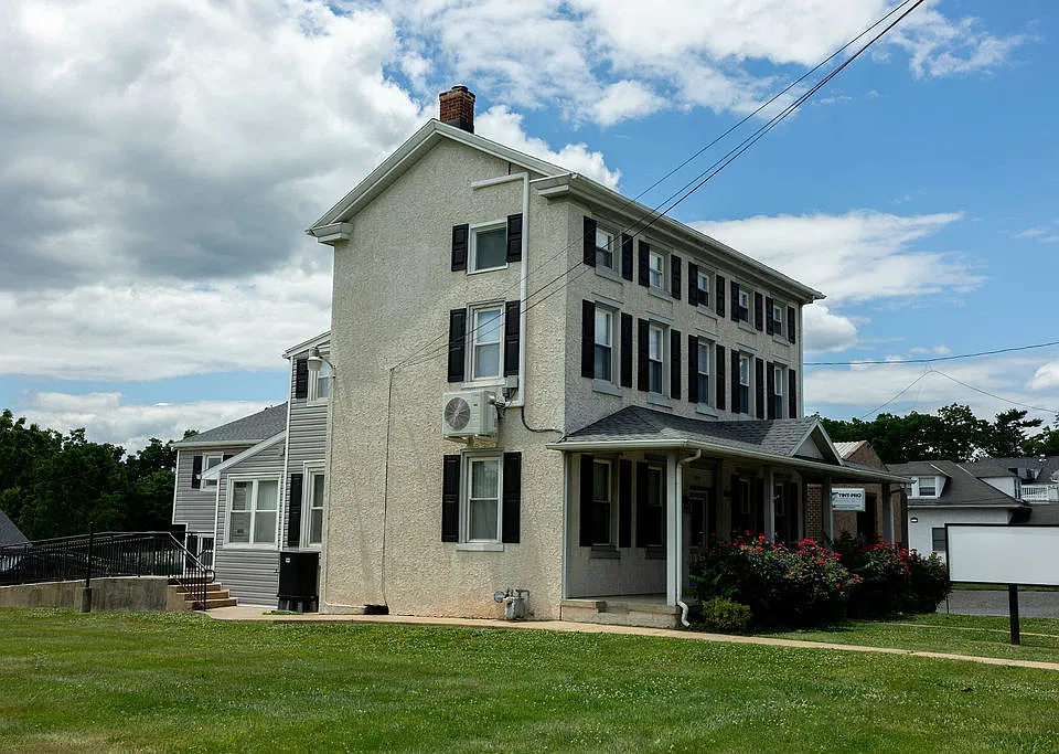 396 W Main St #2