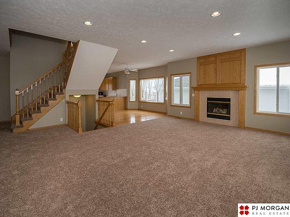 5th image of 21115 Schofield Dr