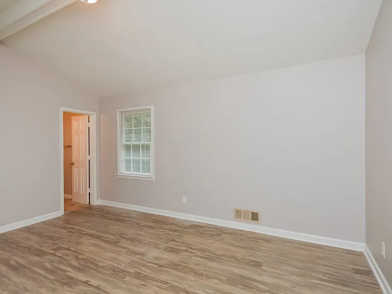 1589 Cherry Hill Ln SW — Photo 11