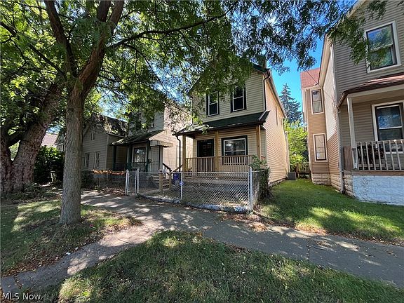 2nd image of 2164 W 45th St
