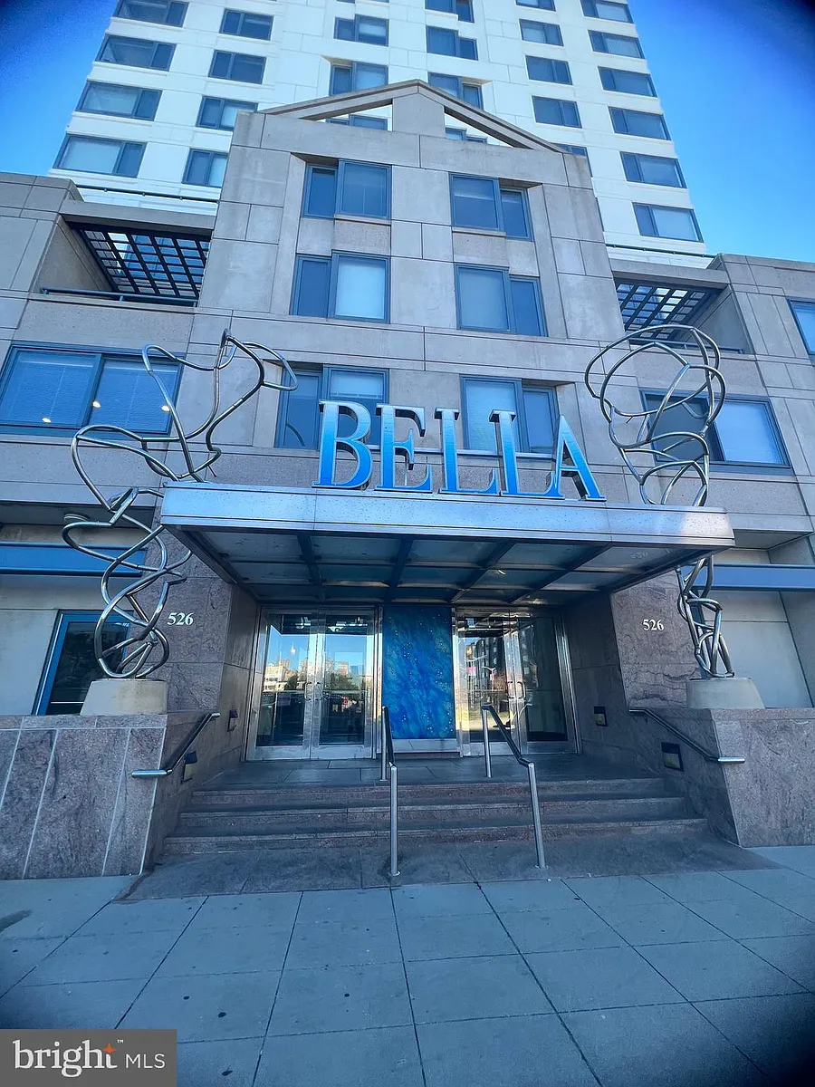 Building Photo - 526 Pacific Ave #2203
