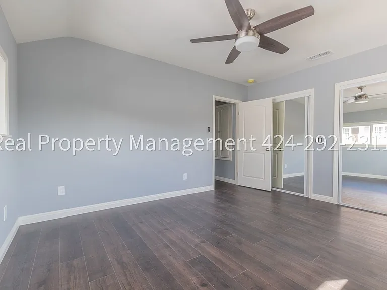 1352 E 23rd Street — Photo 20