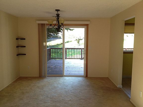 Dining Area looking to Deck