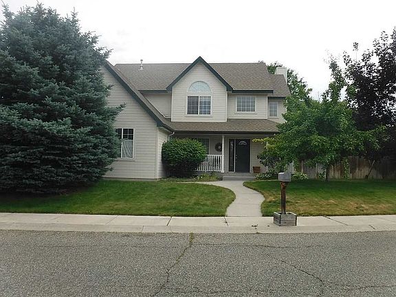 2nd image of 2366 Hillcrest Dr