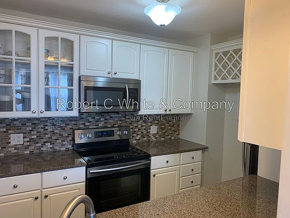 2nd image of 196 Crown St APT 503