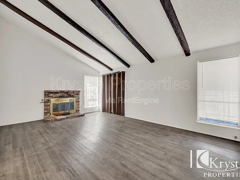 165 Georgetown Ct — Photo 6