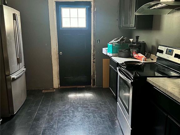 4th image of 223 Mount Zoar St