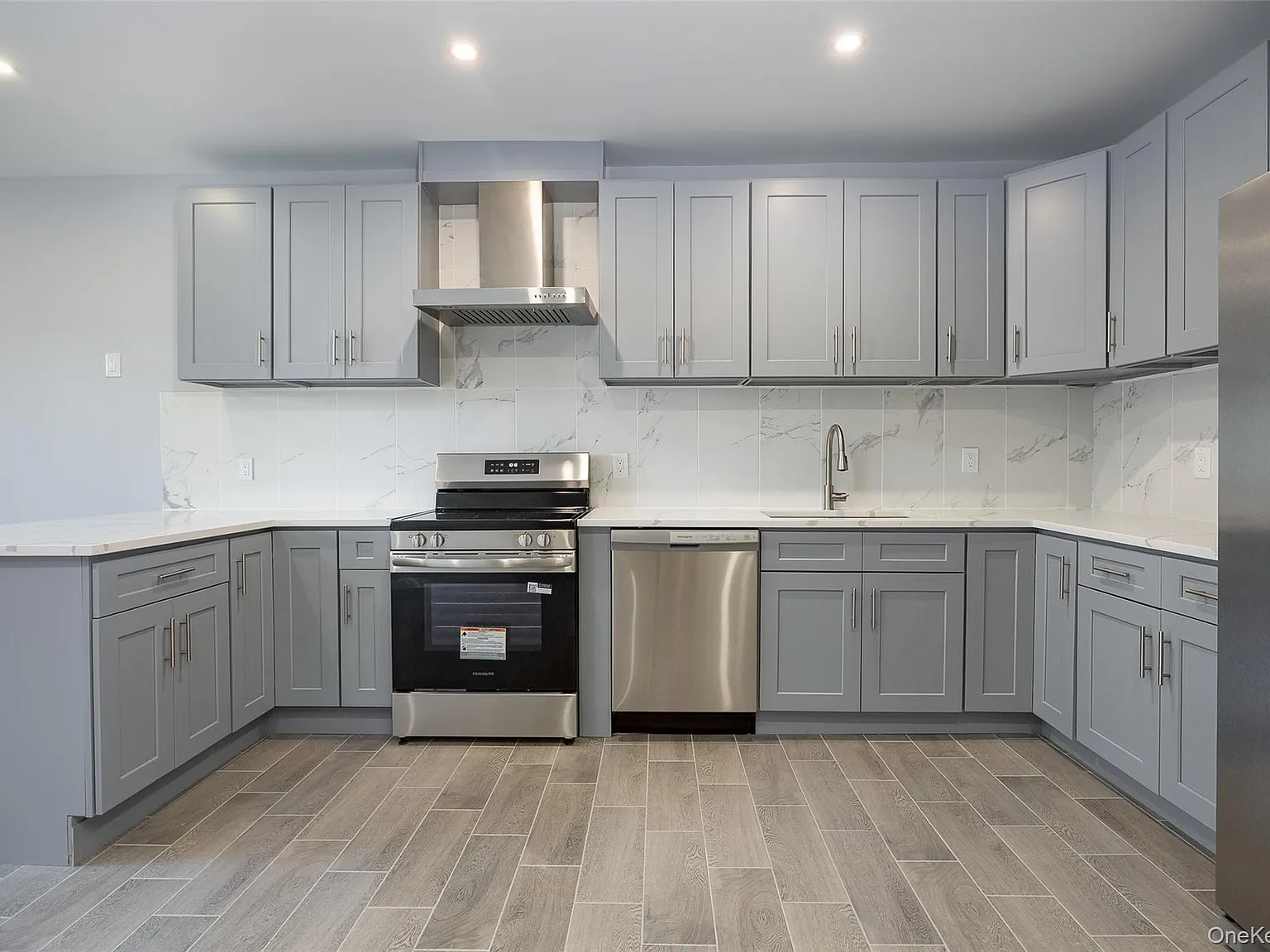 2 bed, 1.0 bath, 900 sqft, $2,700 — Photo 4
