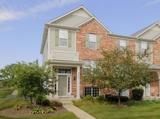 2555 Emily Ln, Elgin, IL 60124