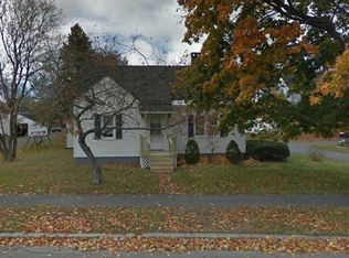 37 Dyer St, Presque Isle, ME 04769