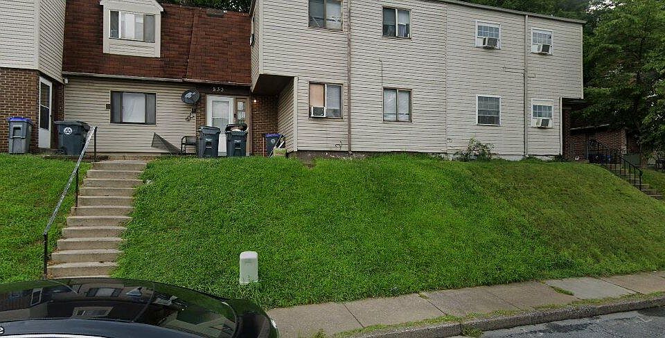 1st image of 533 Saint Marys Dr #1