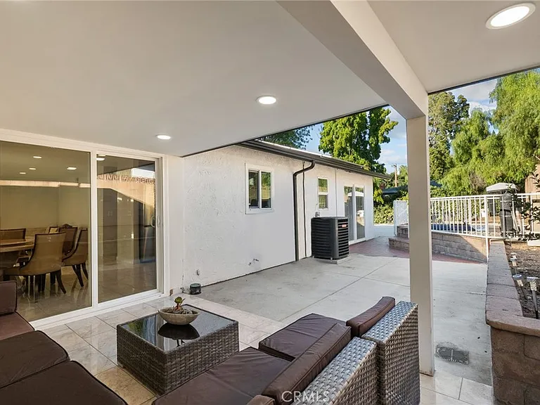 4700 Topanga Canyon Blvd — Photo 14