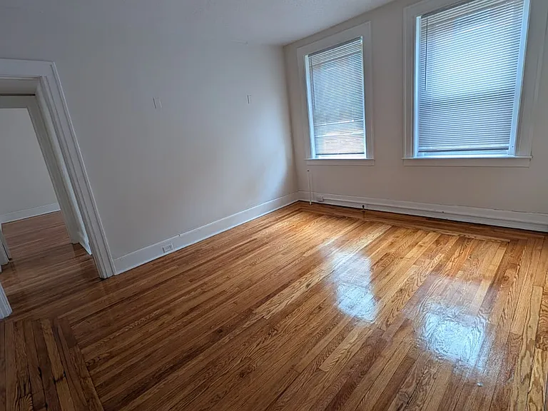 293 Norton St #B8 — Photo 4